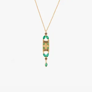 Ava Collier 1 Vert